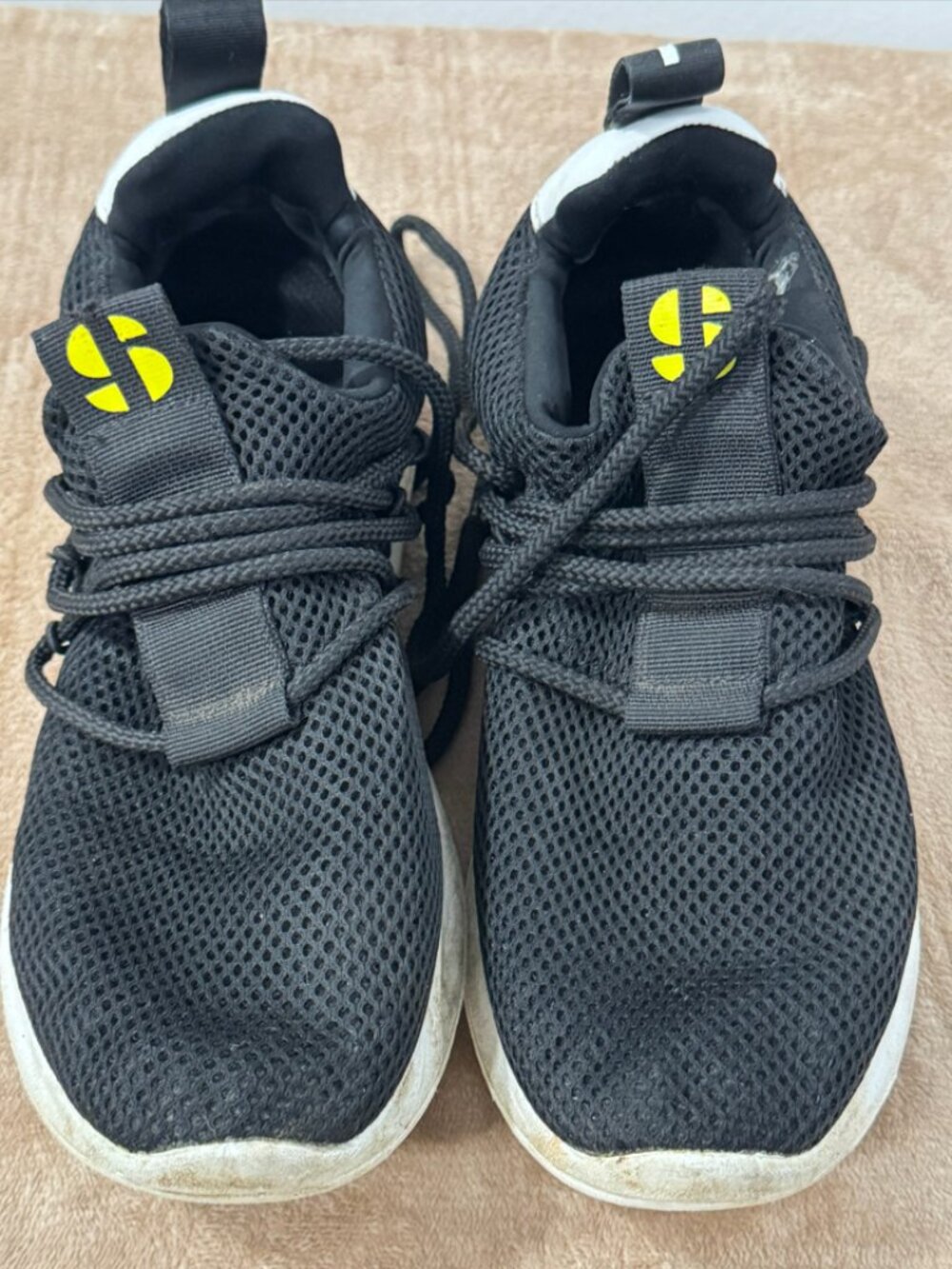 Sports Illustrated Women's Sneakers Black/Yellow Size 7.5